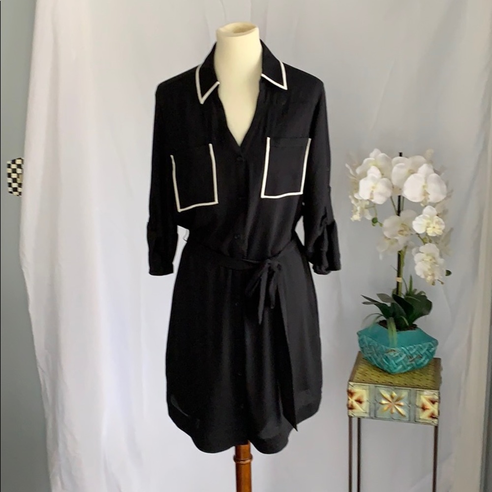 Express black Portofino dress trimmed in white LG